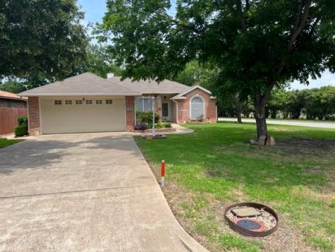1033 SW 2nd Street Grand Prairie TX 75051