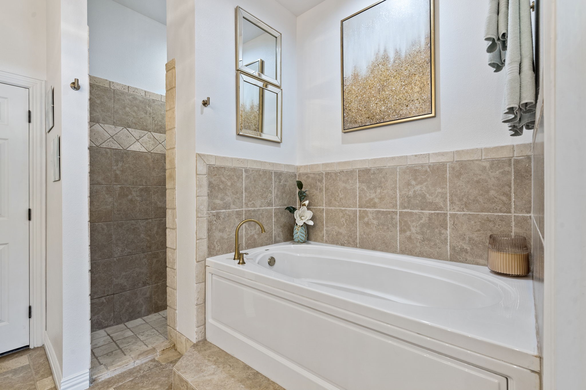 6506 Colonial Drive Granbury TX 76049