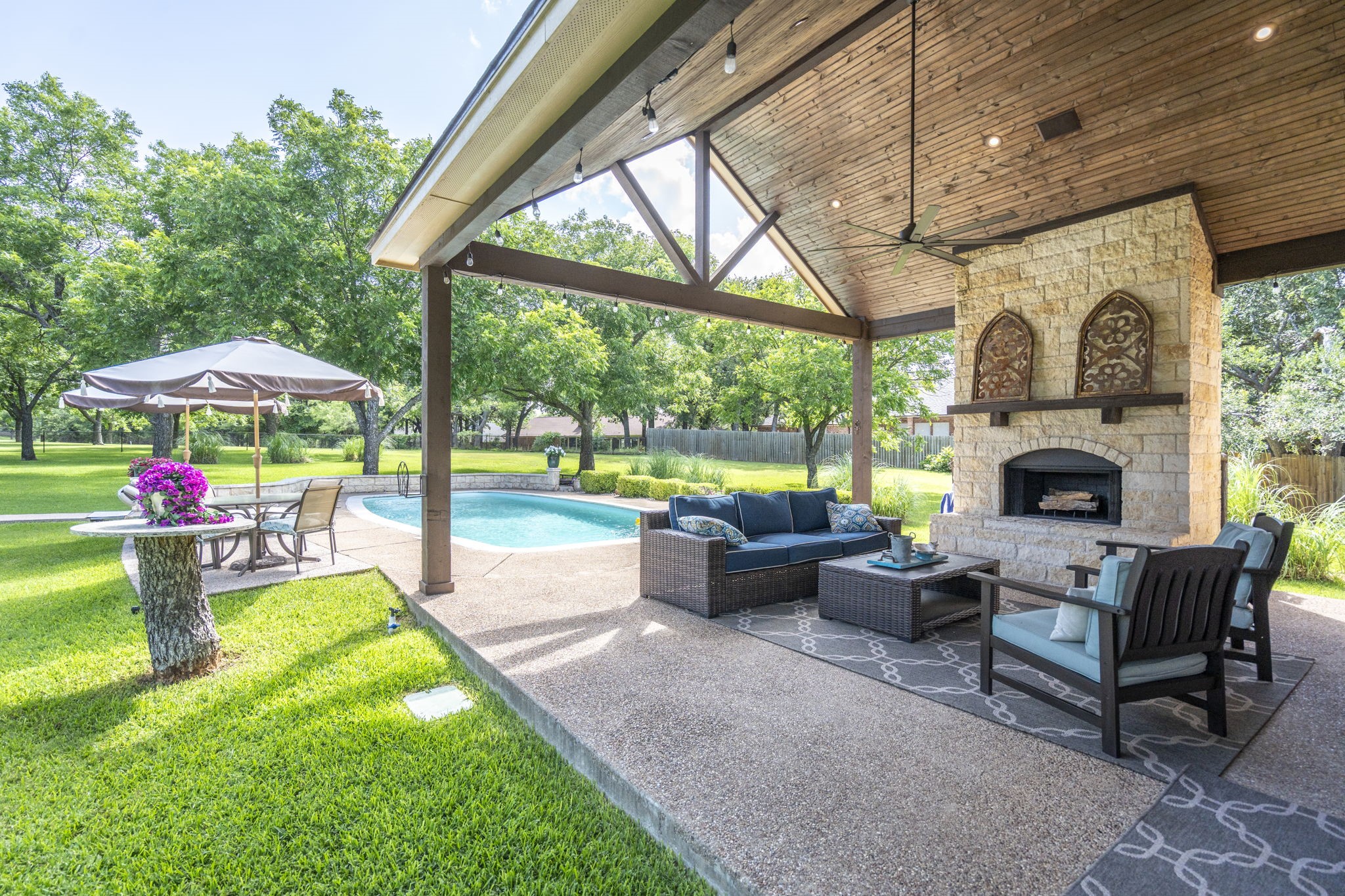 6506 Colonial Drive Granbury TX 76049
