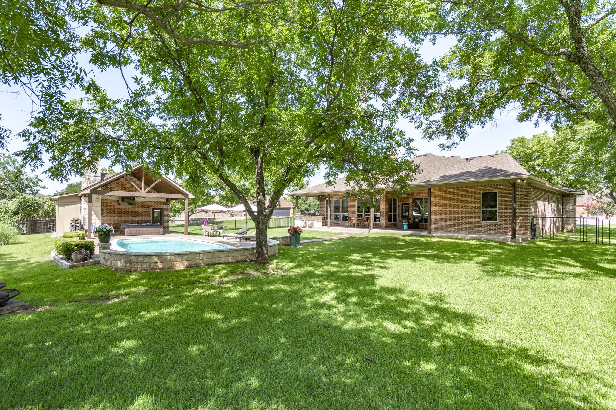 6506 Colonial Drive Granbury TX 76049