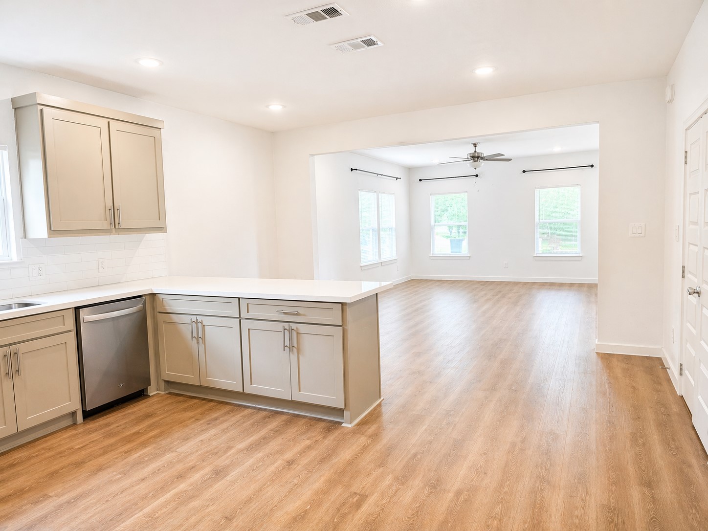 907 Hemphill Street Greenville TX 75401