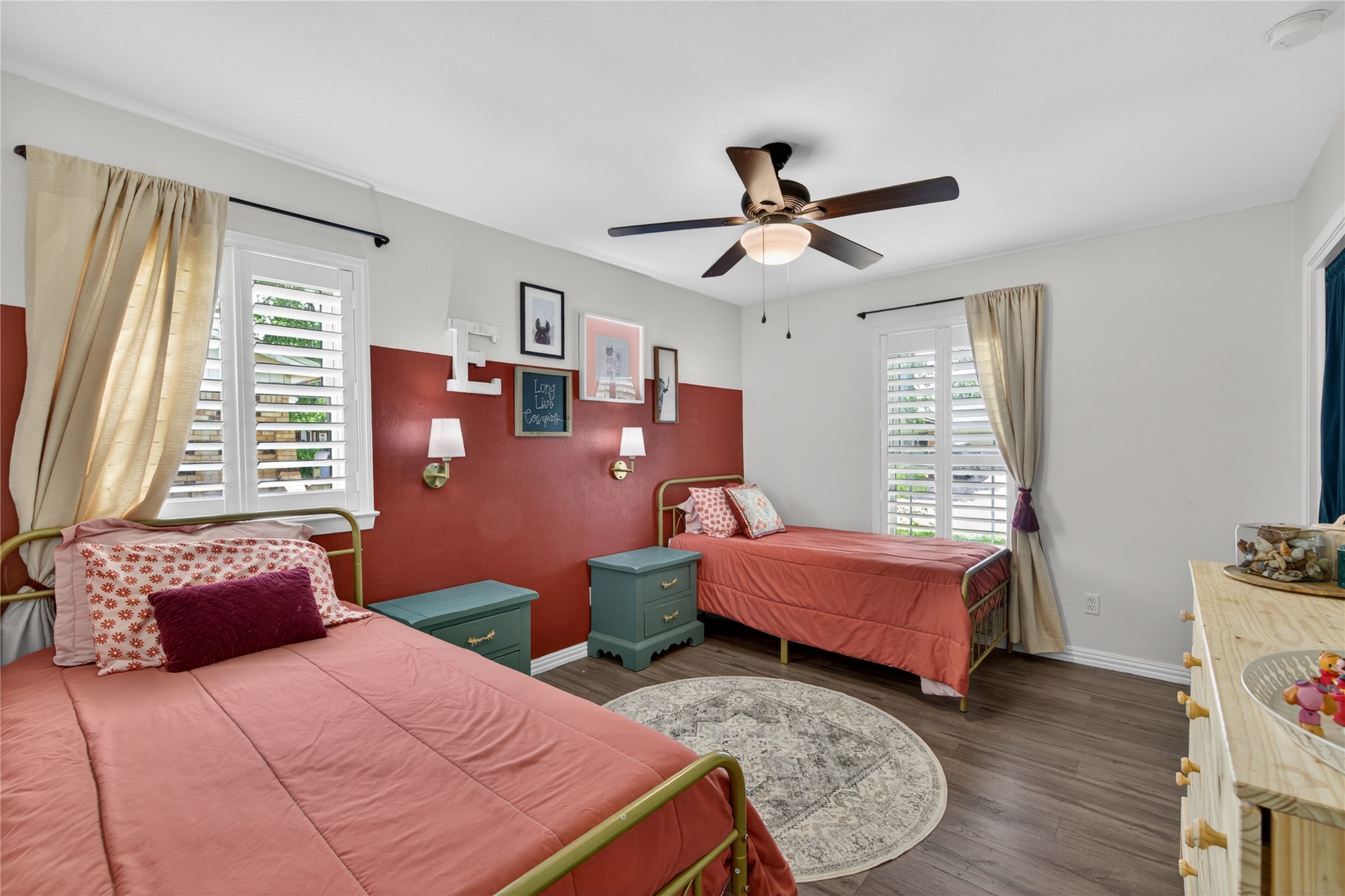 1917 Mesquite Trail Hurst TX 76054