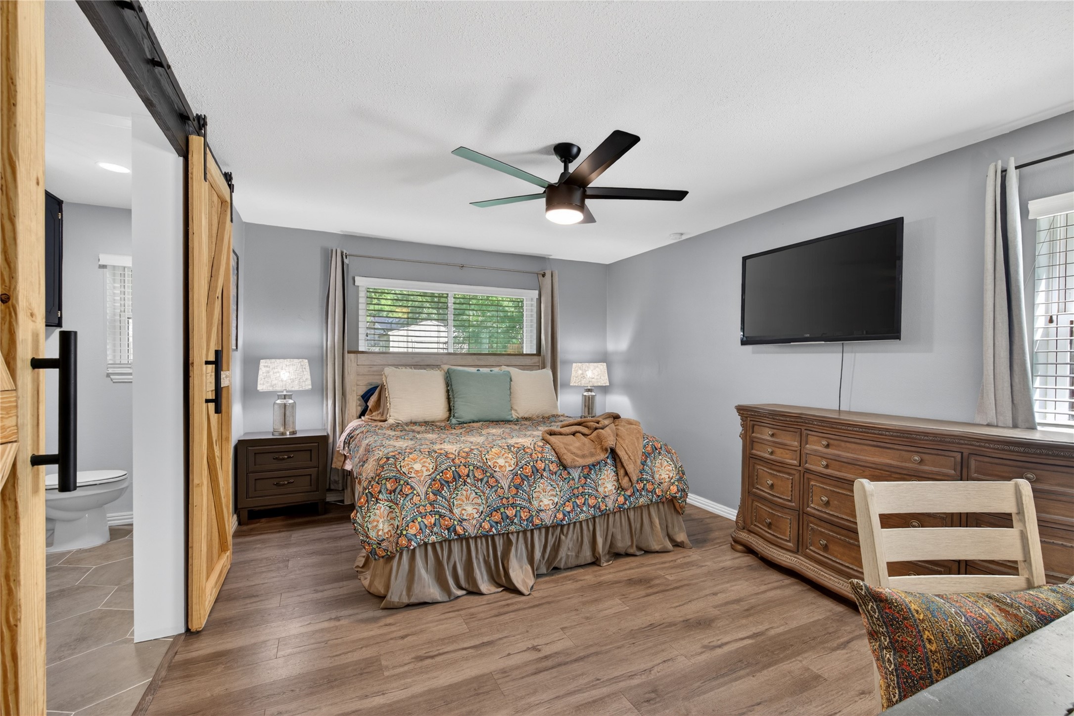 1917 Mesquite Trail Hurst TX 76054