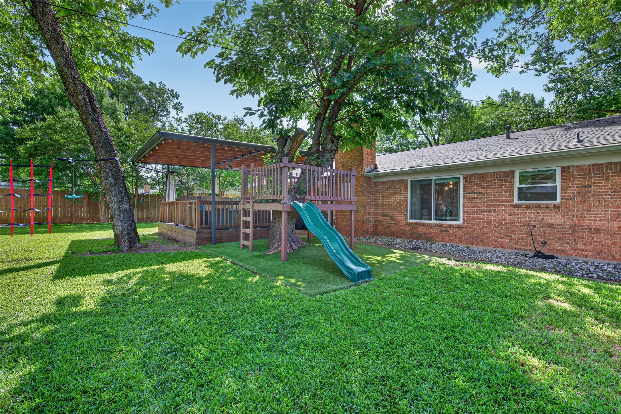 1917 Mesquite Trail Hurst TX 76054