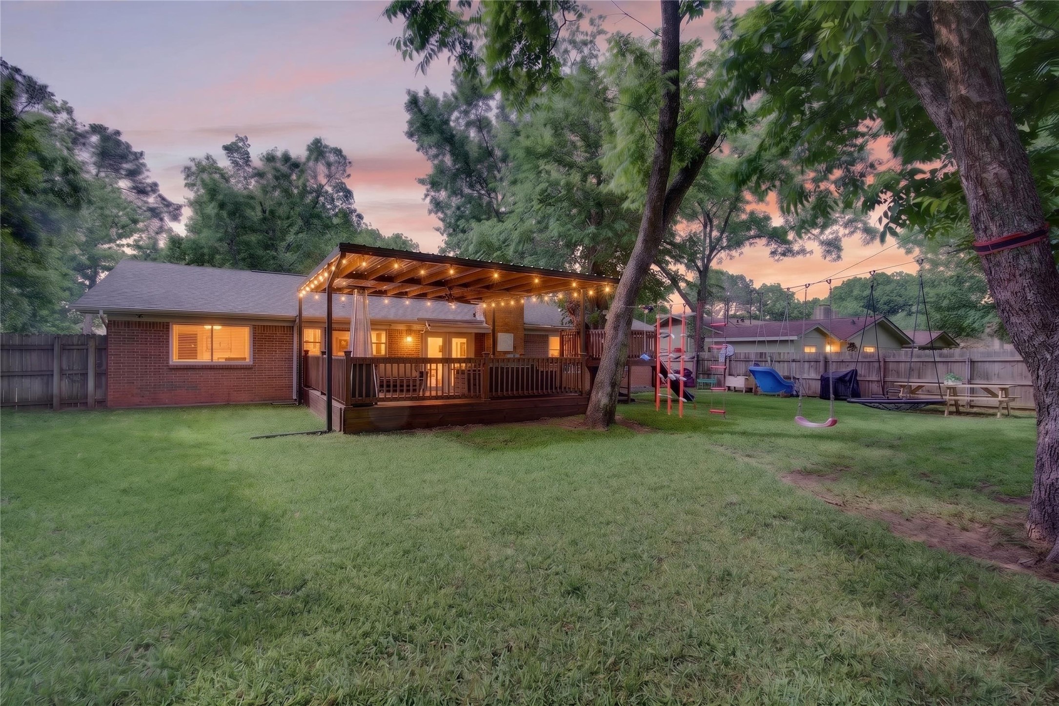 1917 Mesquite Trail Hurst TX 76054
