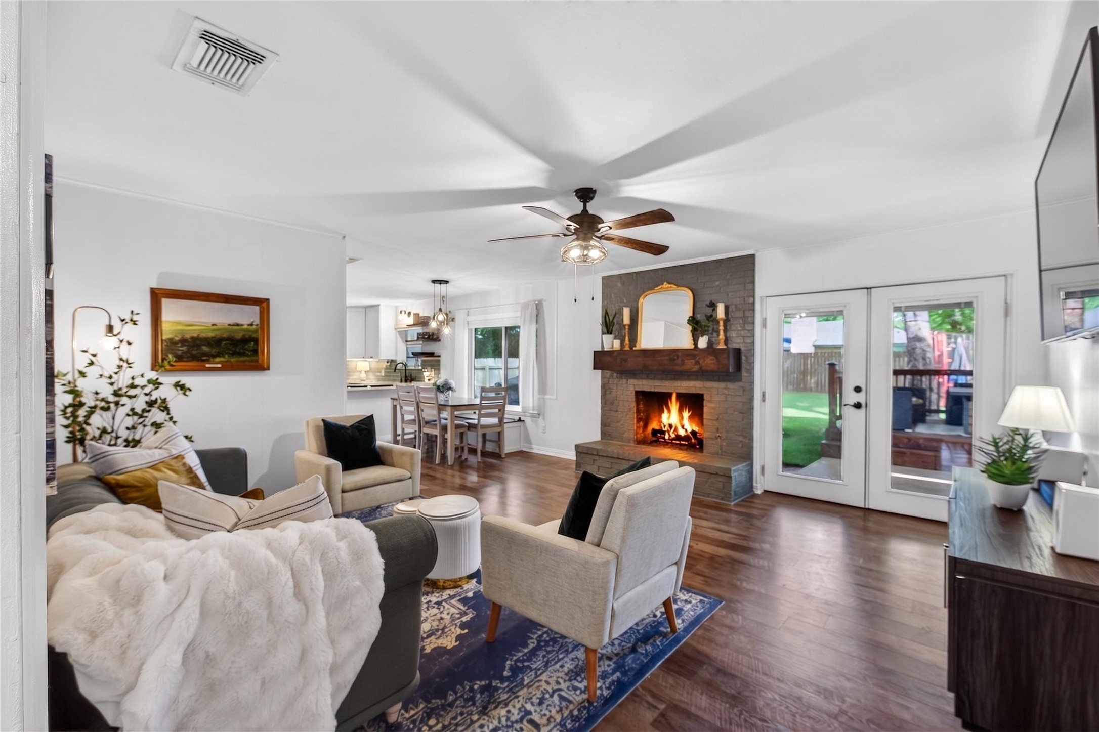 1917 Mesquite Trail Hurst TX 76054