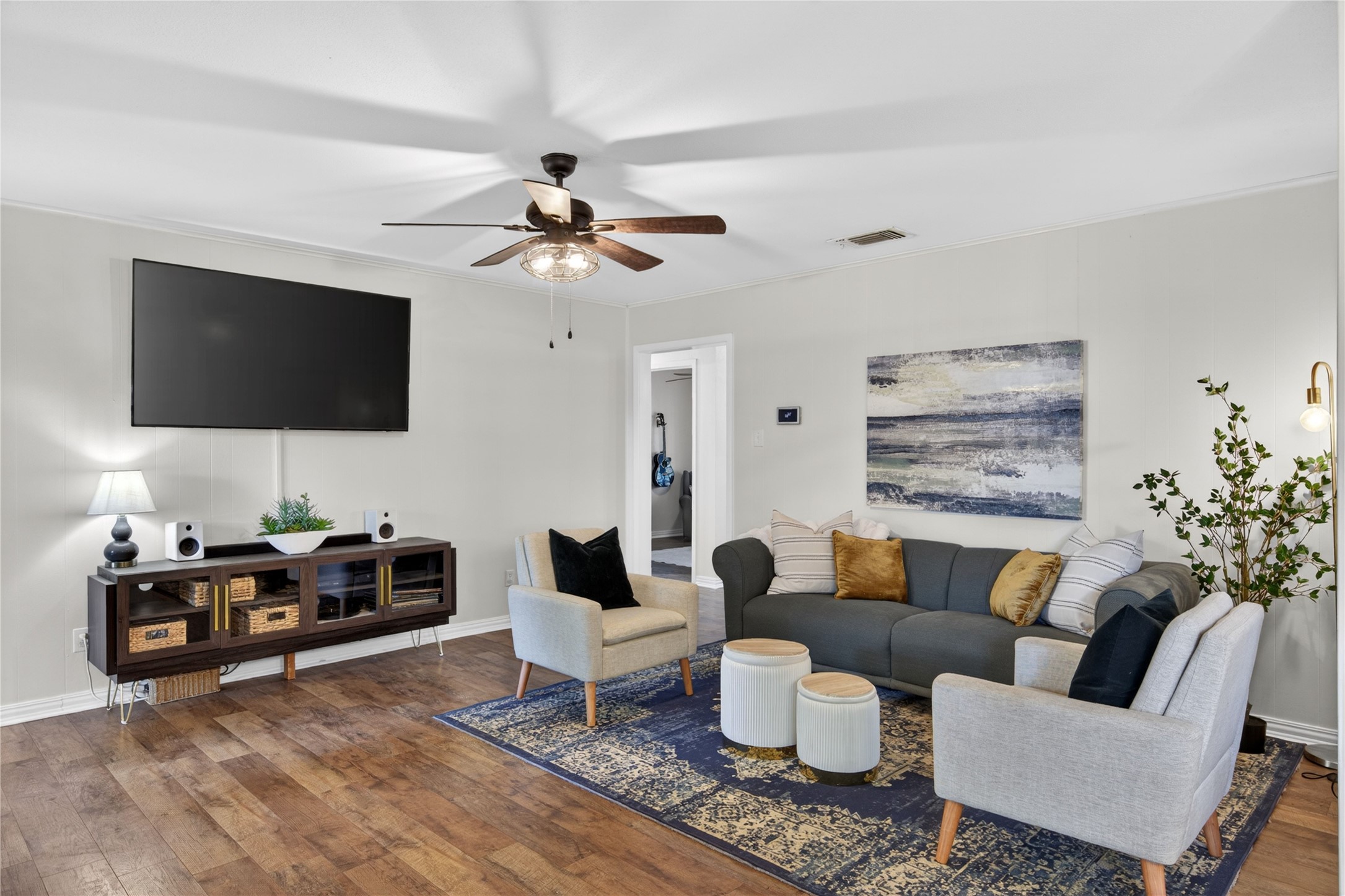 1917 Mesquite Trail Hurst TX 76054