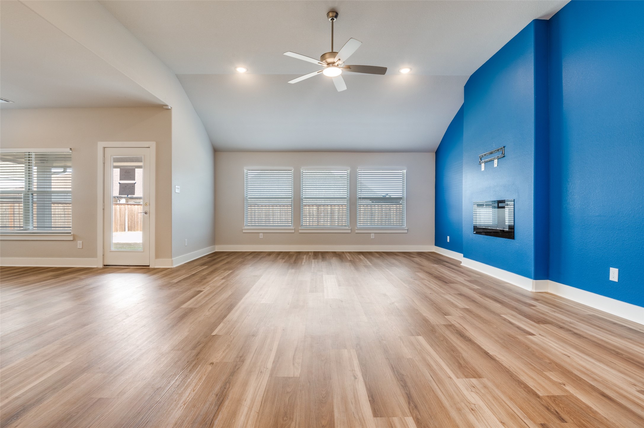 237 Four Roses Drive Waxahachie TX 75165