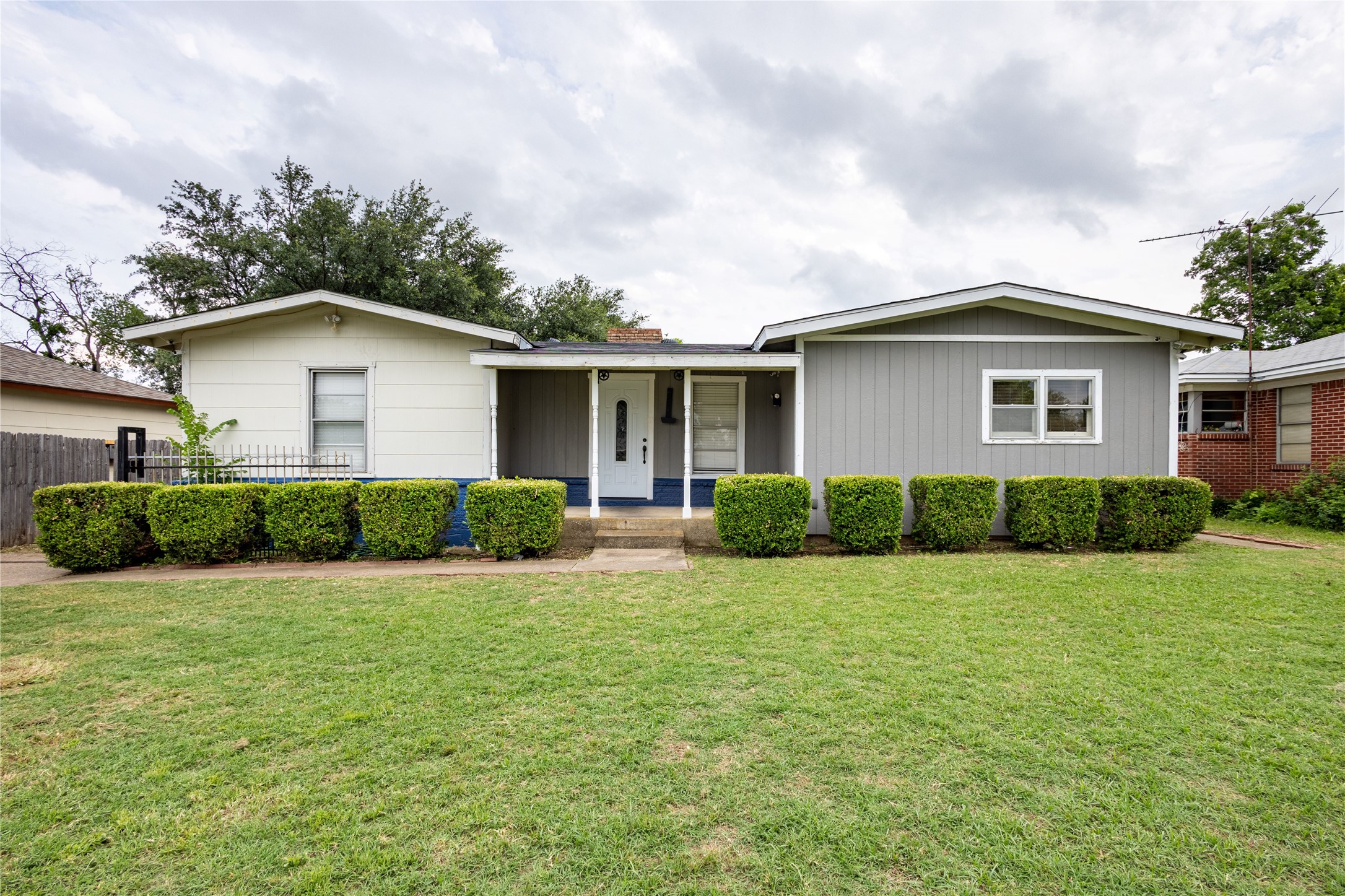 4917 Flagstone Drive Fort Worth TX 76114
