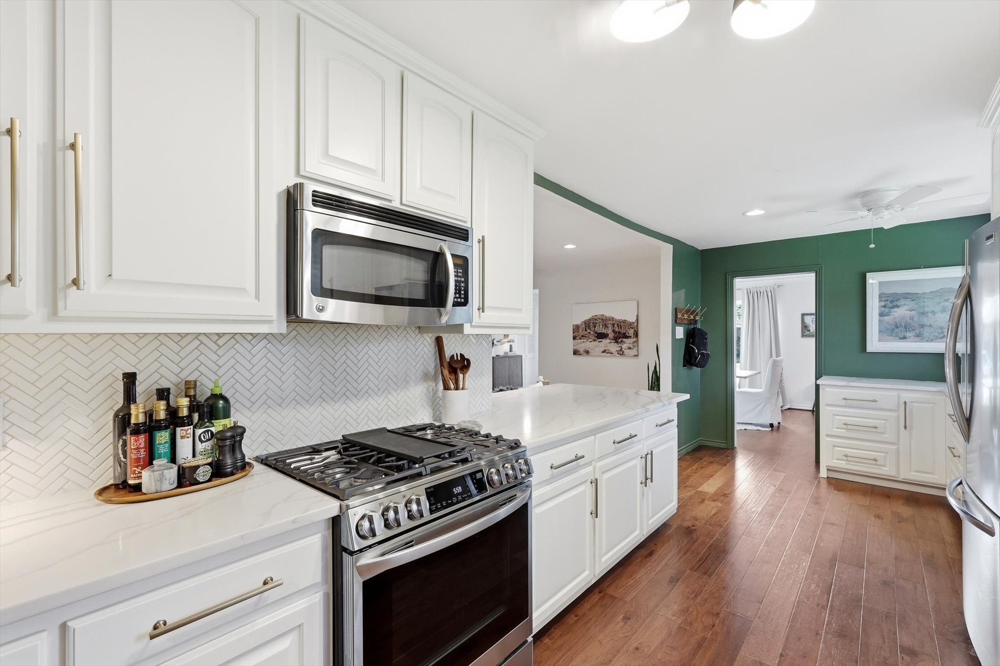 3910 Mobile Drive Garland TX 75041