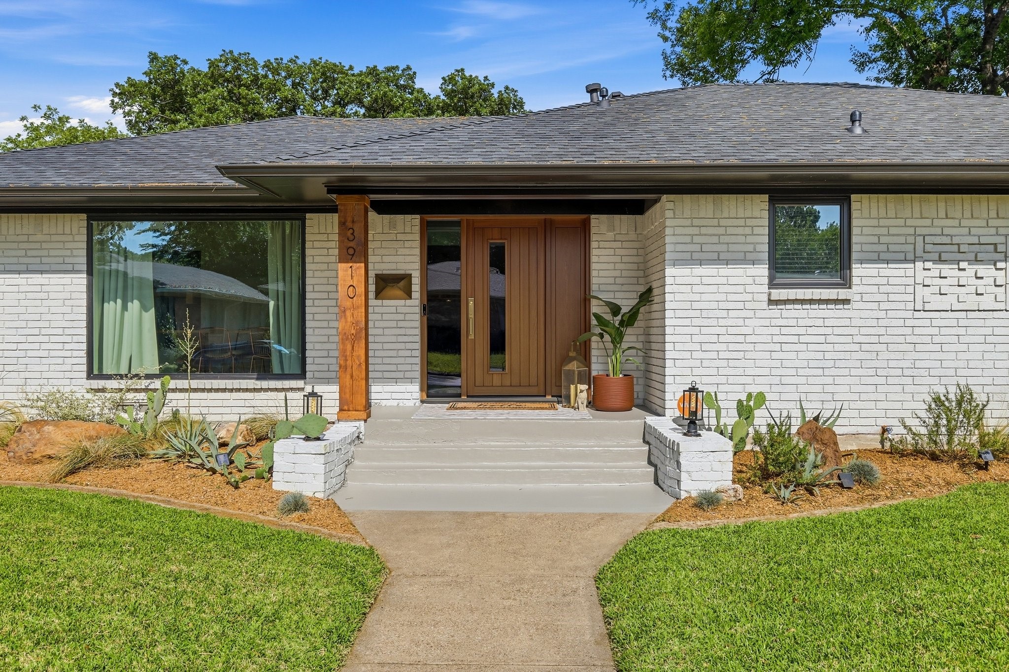 3910 Mobile Drive Garland TX 75041