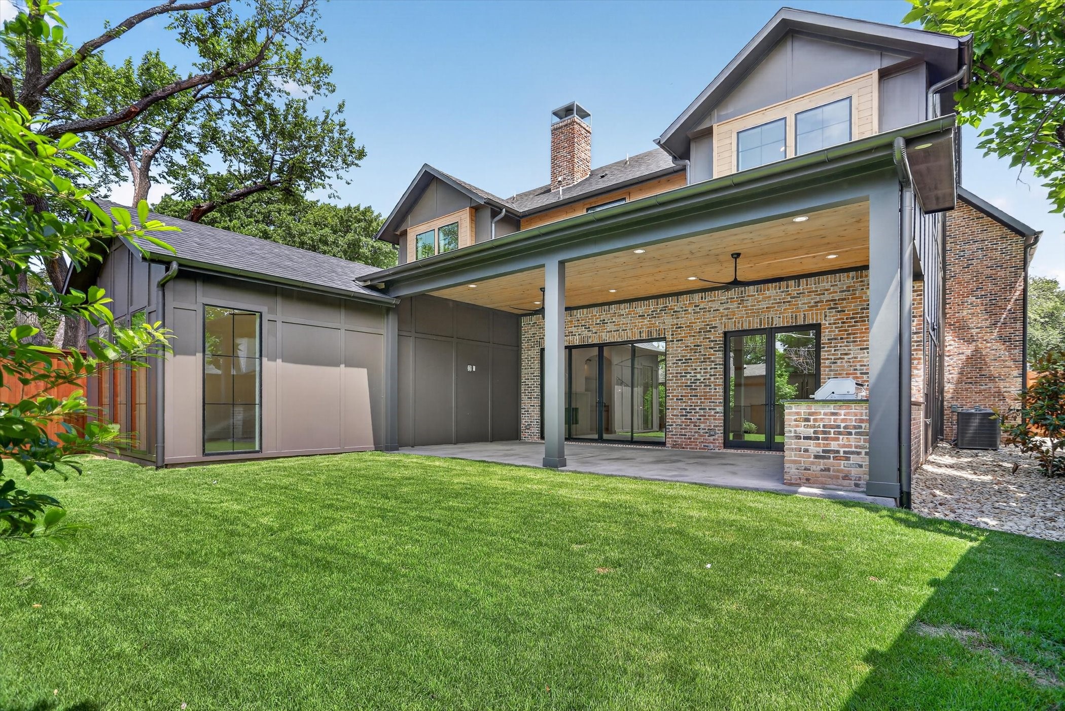 10140 Lakemere Drive Dallas TX 75238