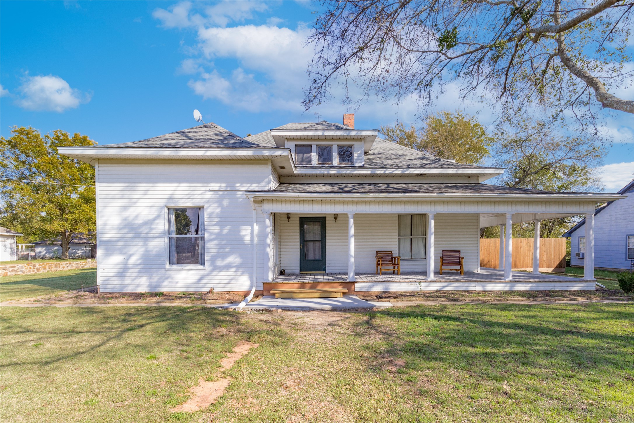 301 S Pearl Street Trenton TX 75490