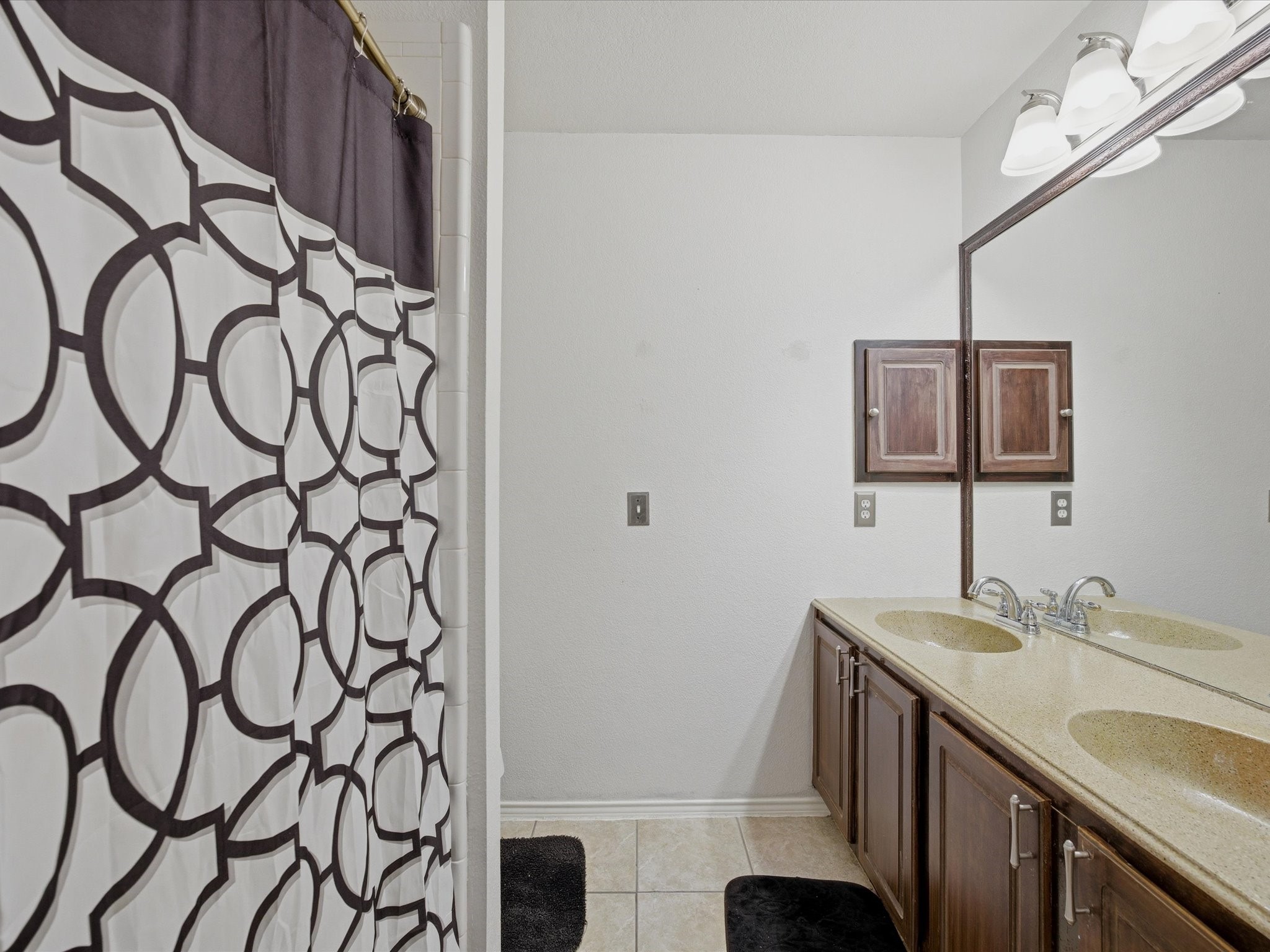 2101 Oak Manor Drive Bedford TX 76021