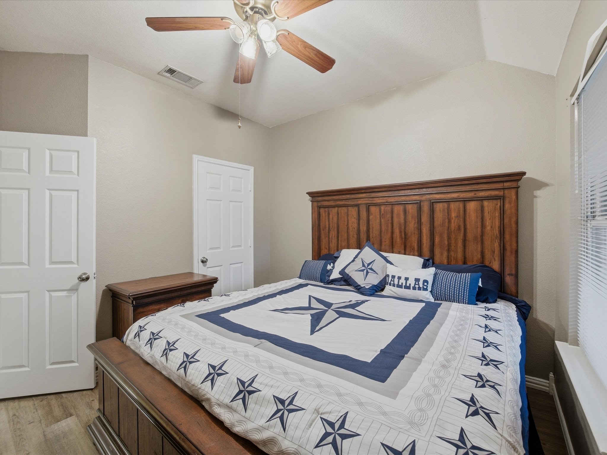 2101 Oak Manor Drive Bedford TX 76021