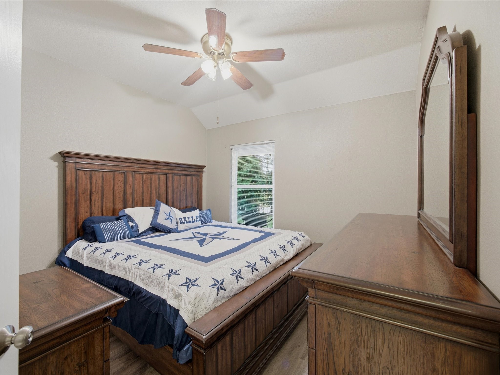 2101 Oak Manor Drive Bedford TX 76021