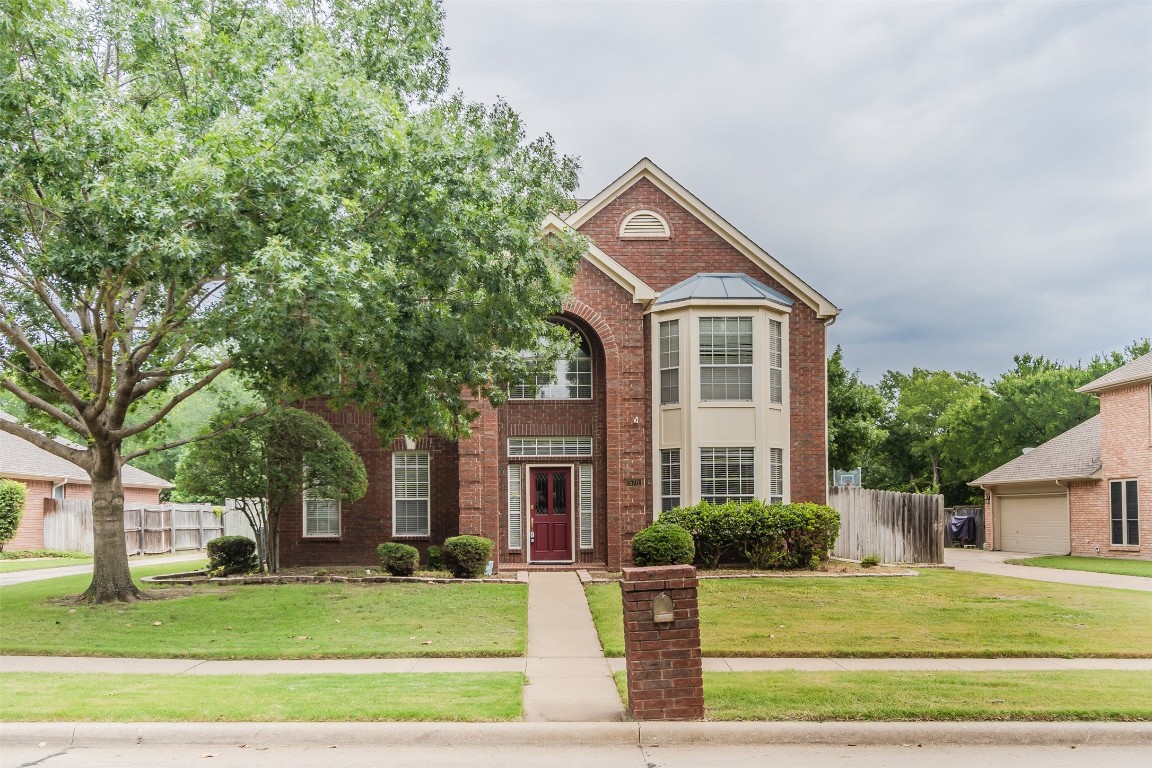 570 Winston Street Grand Prairie TX 75052