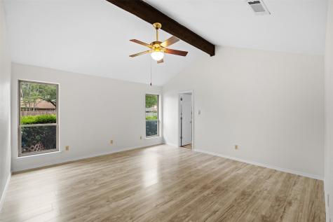 1409 Circle Lane Bedford TX 76022