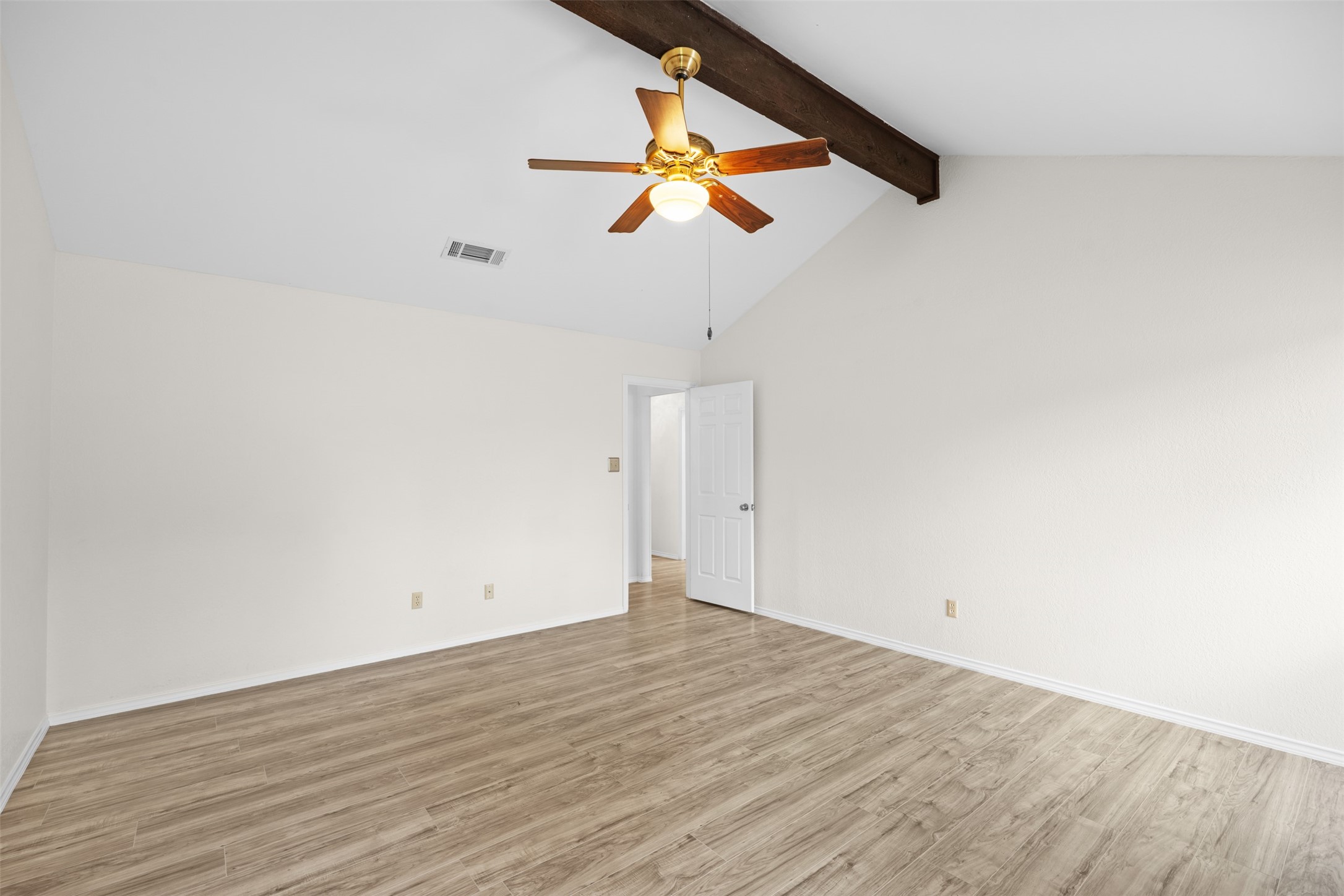 1409 Circle Lane Bedford TX 76022