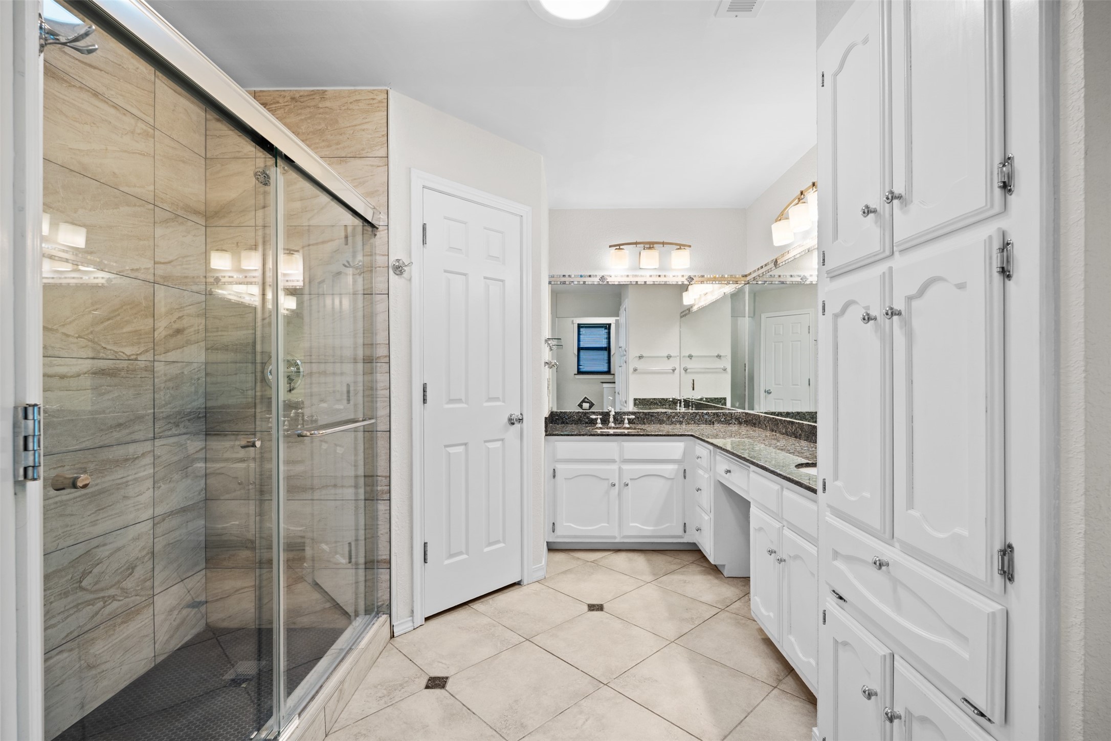 1409 Circle Lane Bedford TX 76022