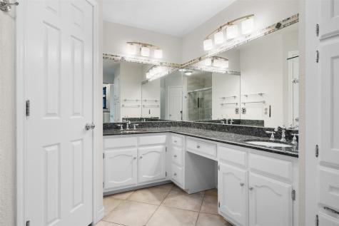 1409 Circle Lane Bedford TX 76022