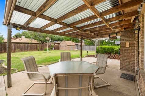 1409 Circle Lane Bedford TX 76022