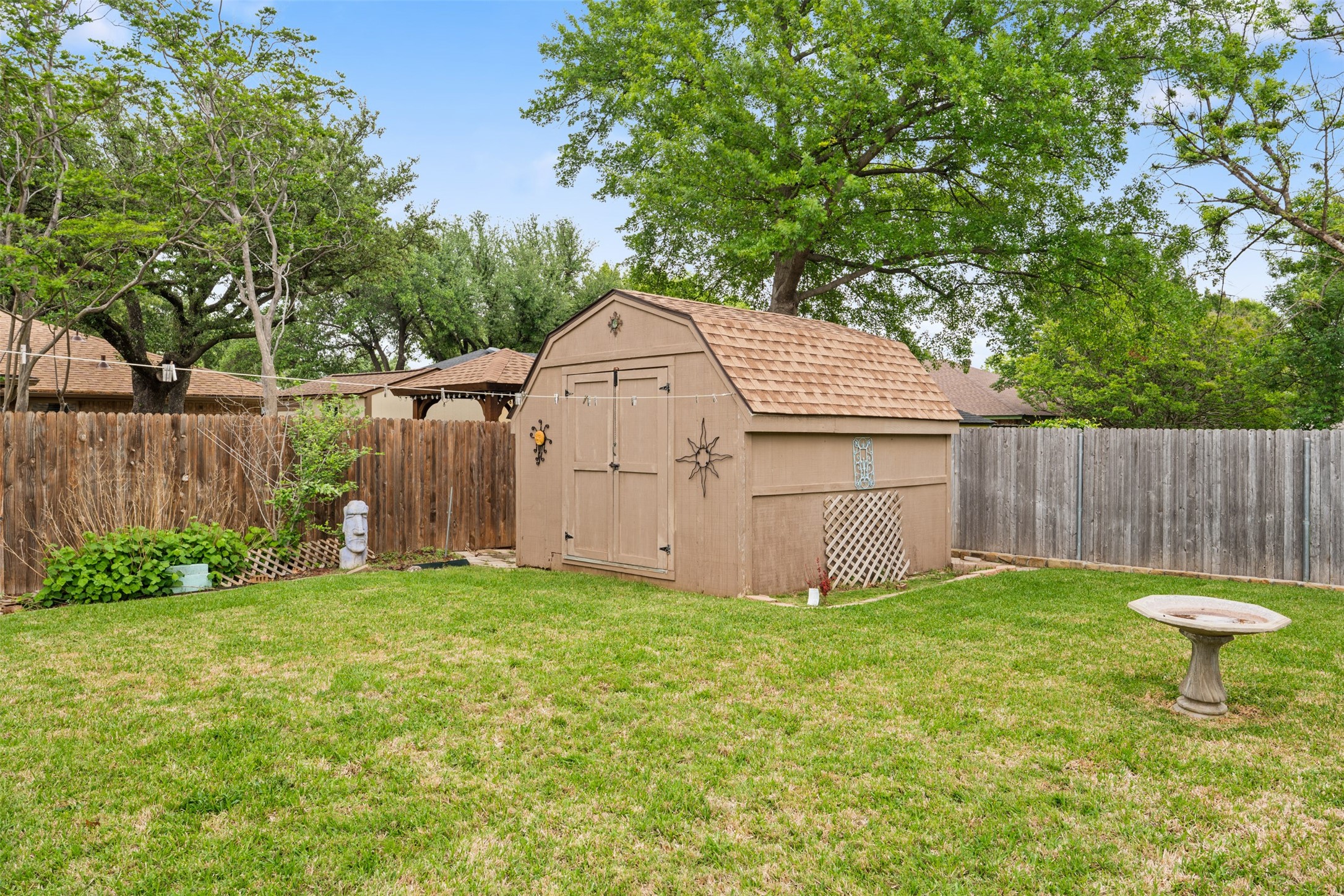 1409 Circle Lane Bedford TX 76022