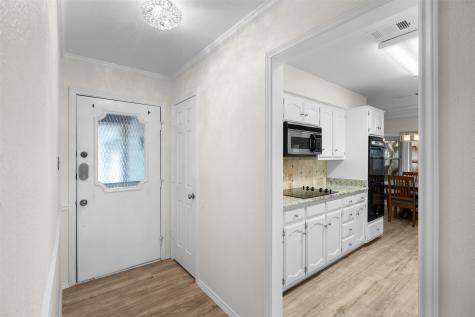 1409 Circle Lane Bedford TX 76022