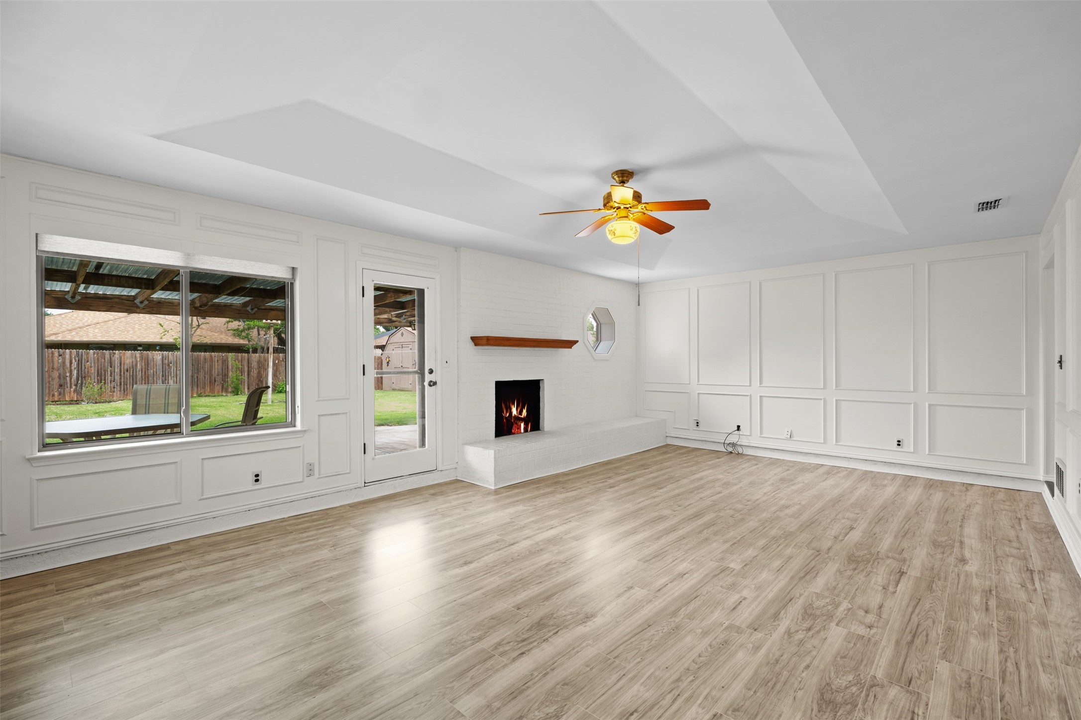 1409 Circle Lane Bedford TX 76022