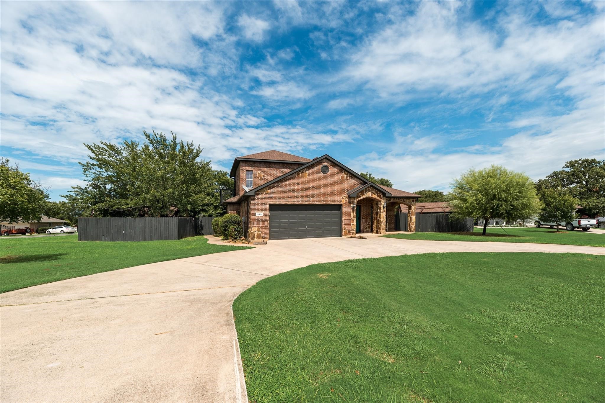 315 Navajo Trail Lake Kiowa TX 76240