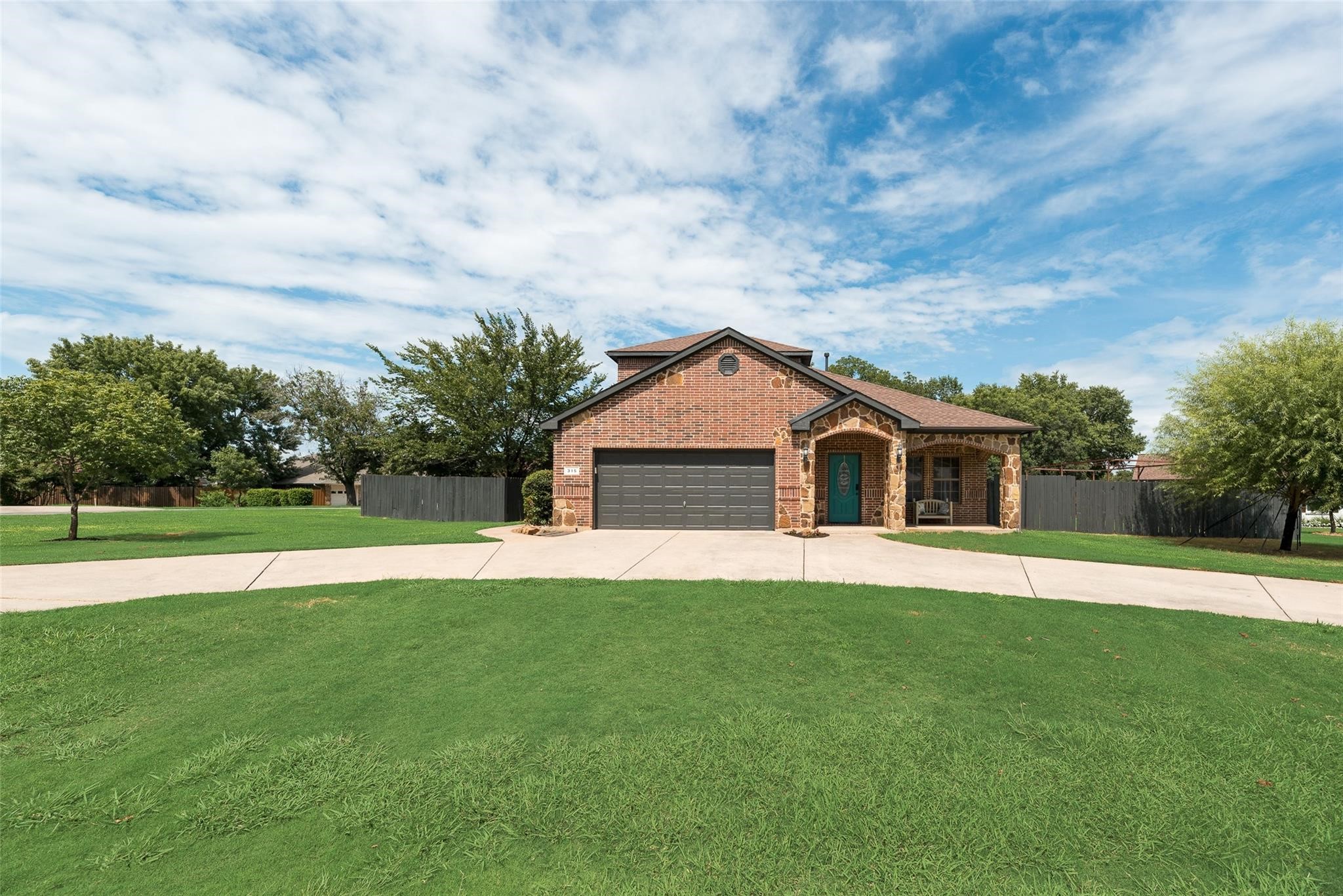 315 Navajo Trail Lake Kiowa TX 76240