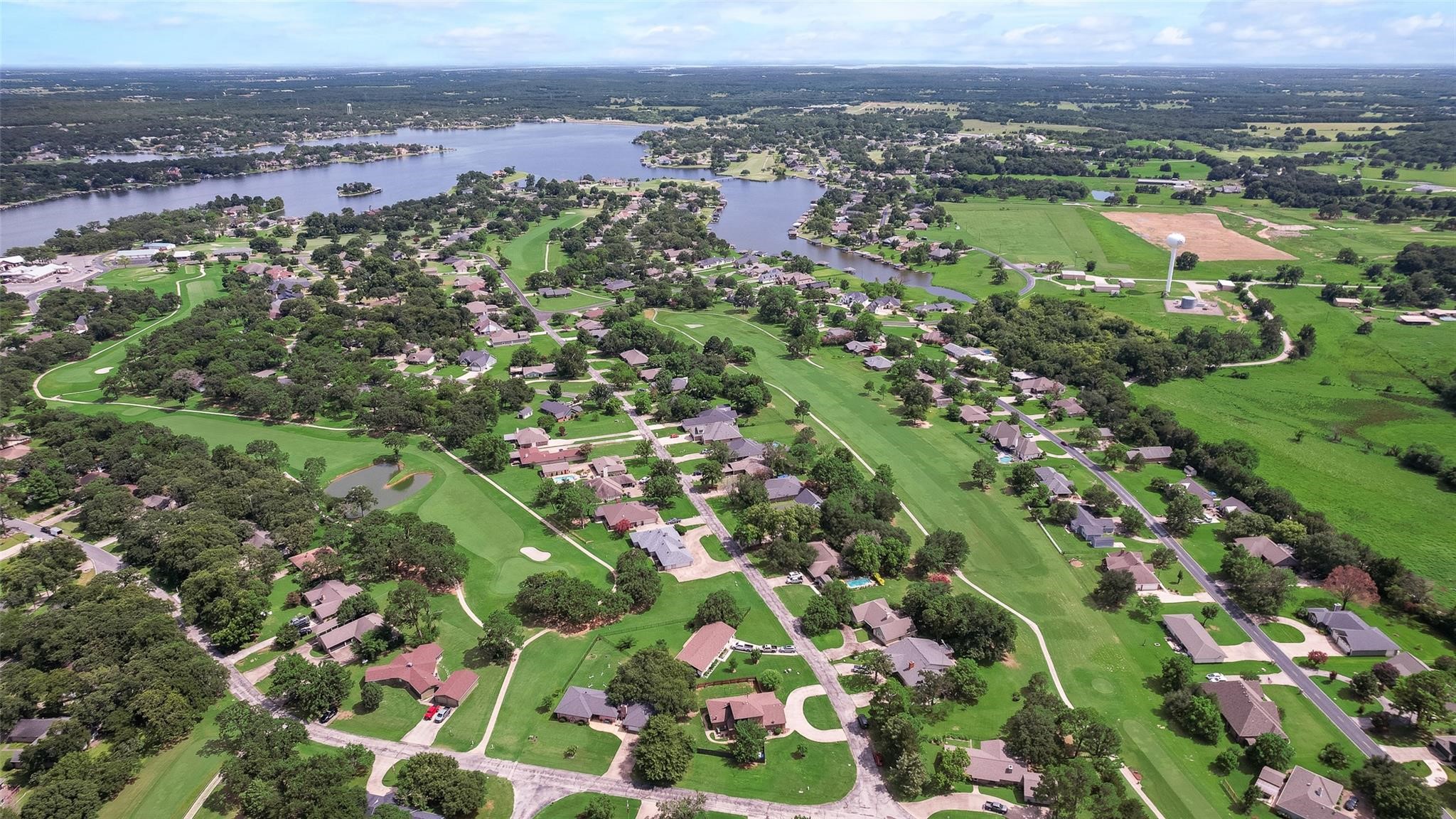 315 Navajo Trail Lake Kiowa TX 76240