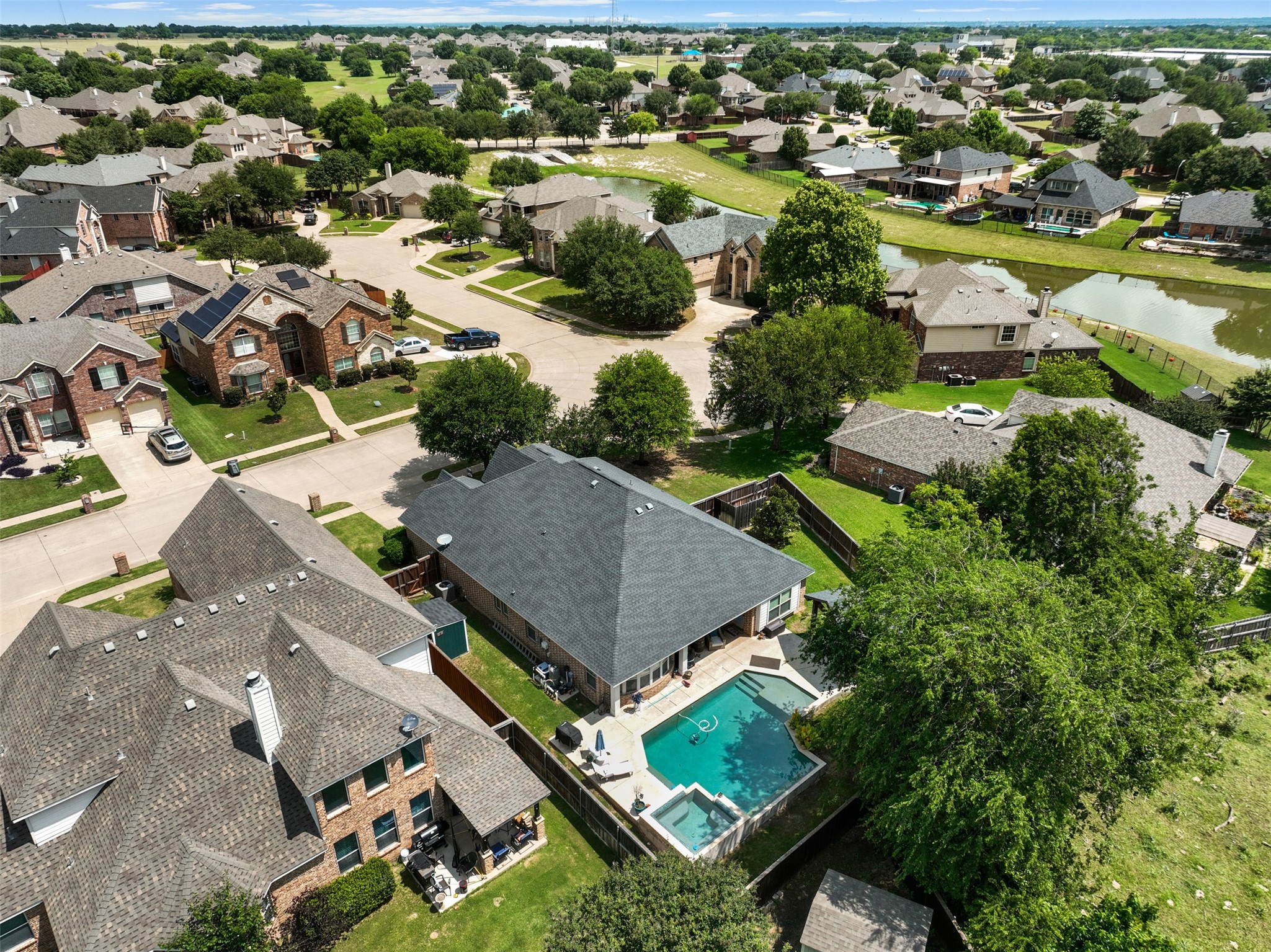 726 Celebrity Court Midlothian TX 76065