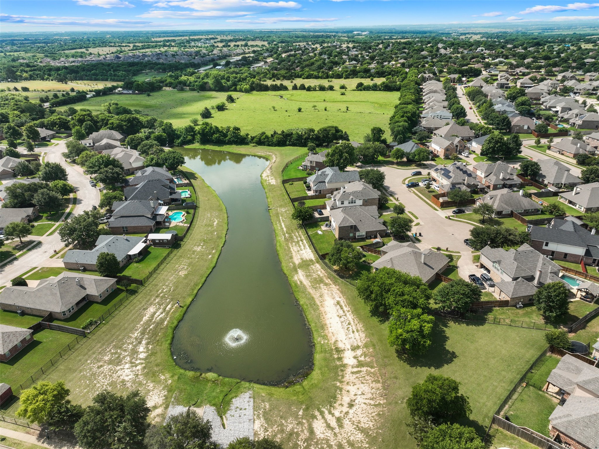 726 Celebrity Court Midlothian TX 76065