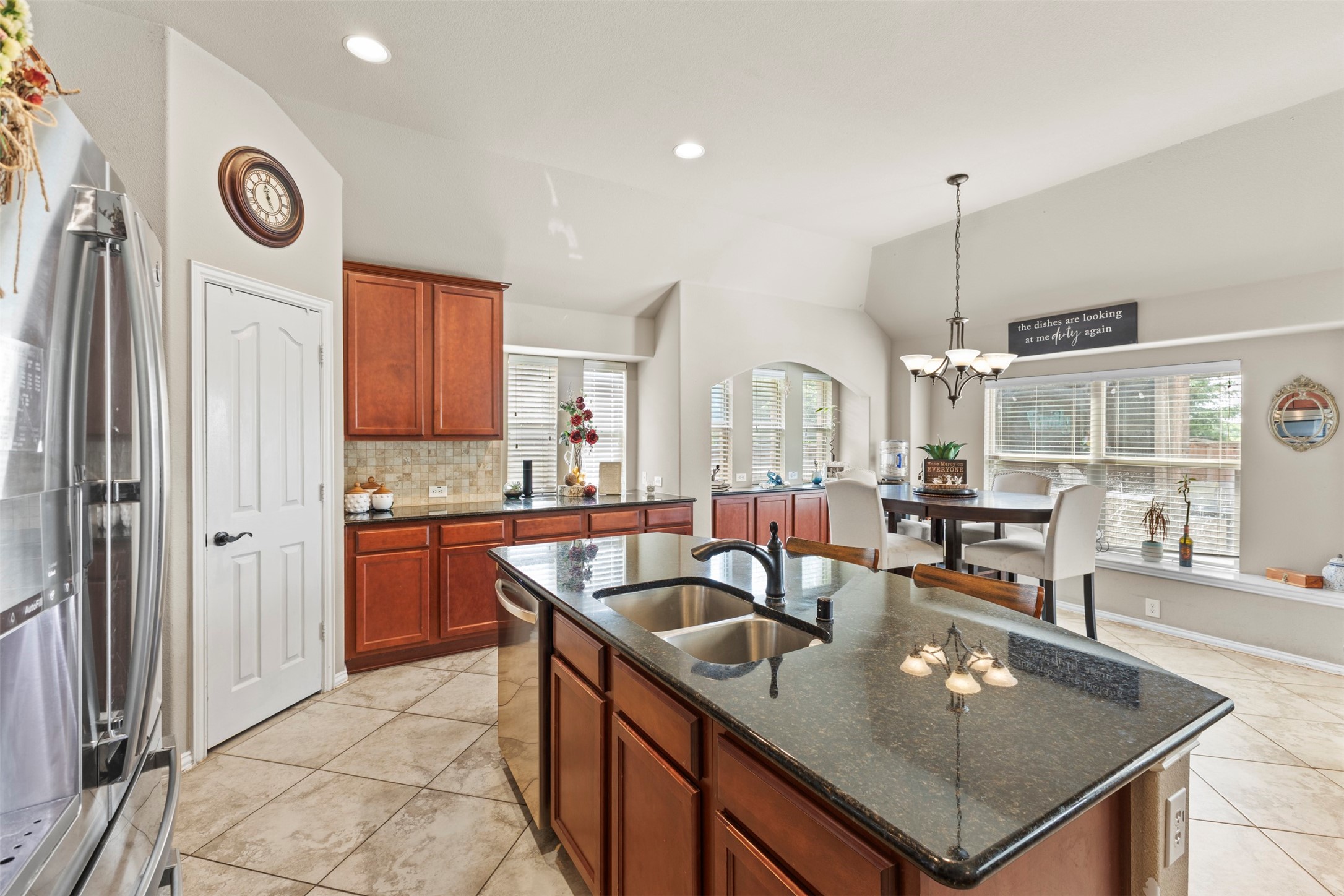 726 Celebrity Court Midlothian TX 76065