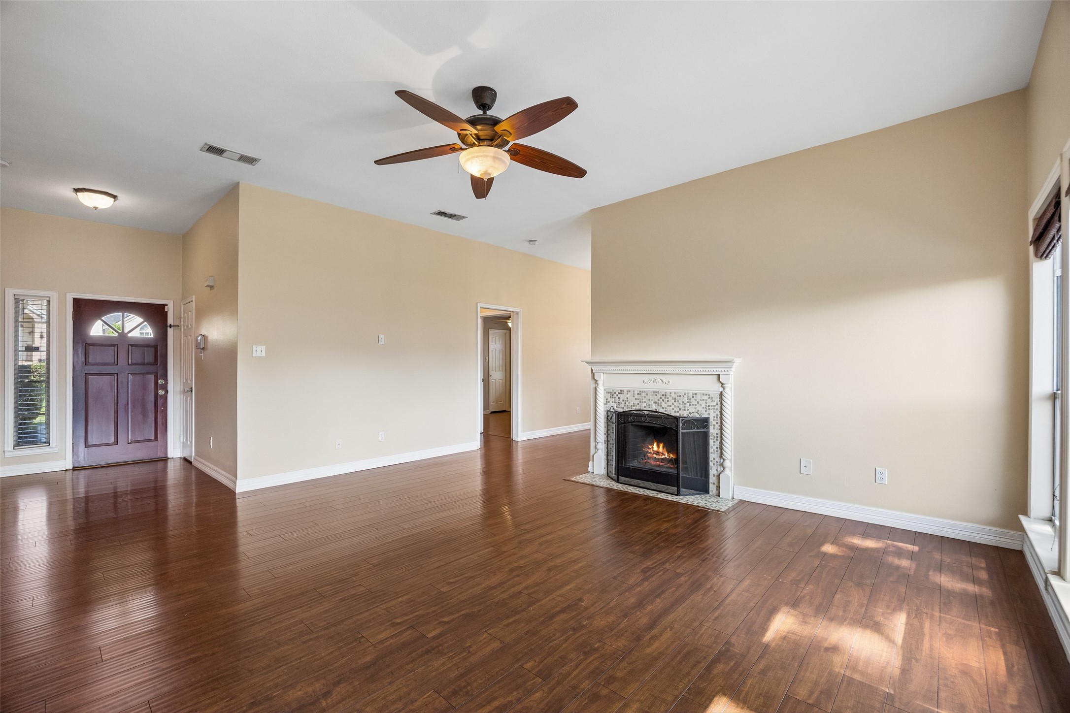 2117 Oak Bend Lane Garland TX 75040