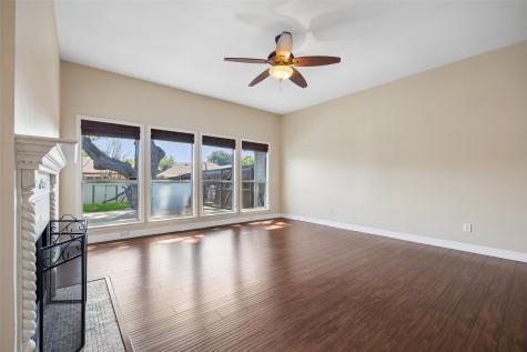2117 Oak Bend Lane Garland TX 75040