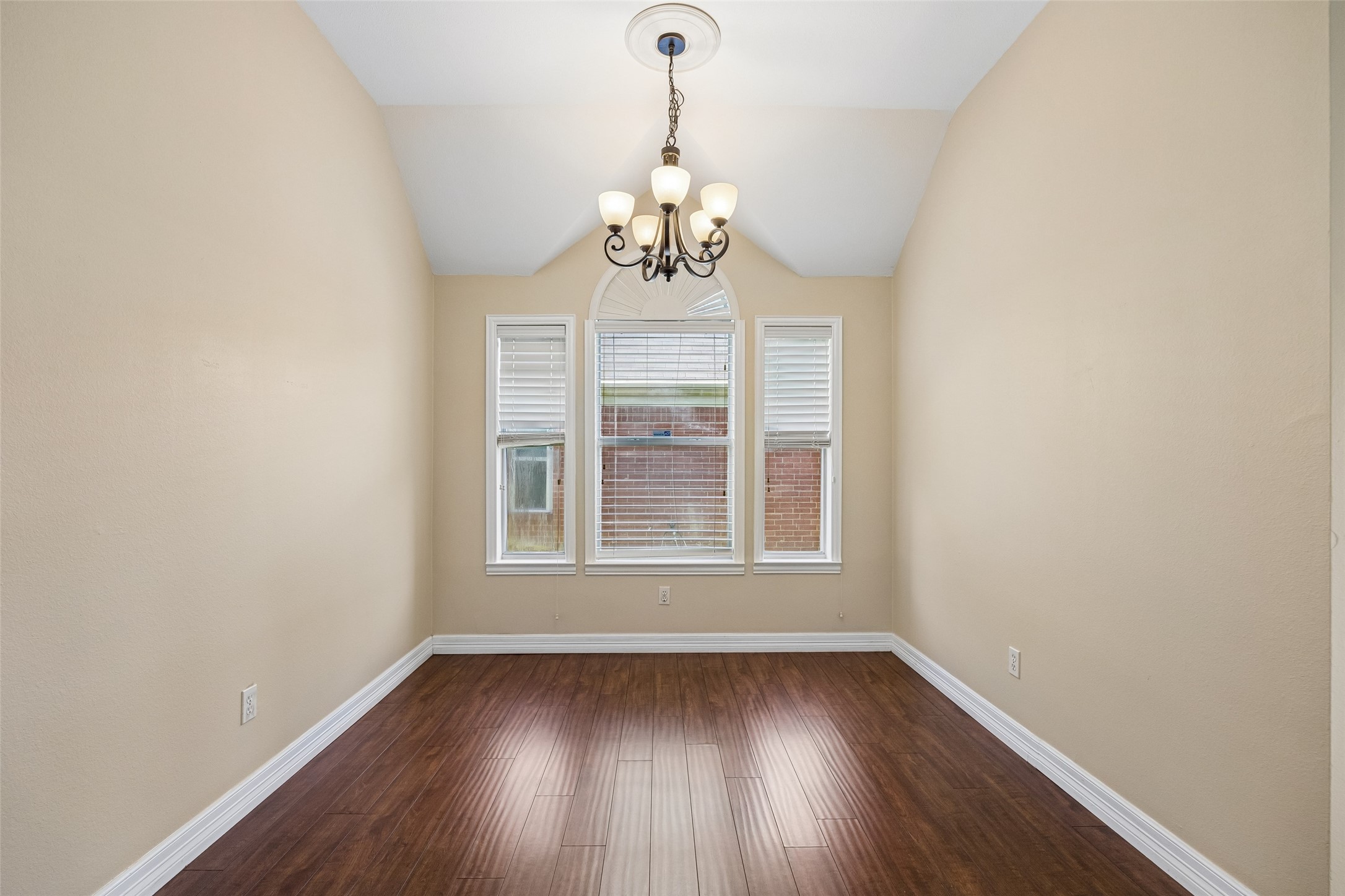 2117 Oak Bend Lane Garland TX 75040