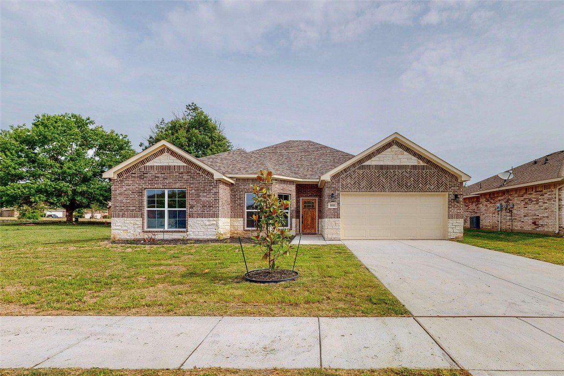 1011 James Donald Lane Glenn Heights TX 75154