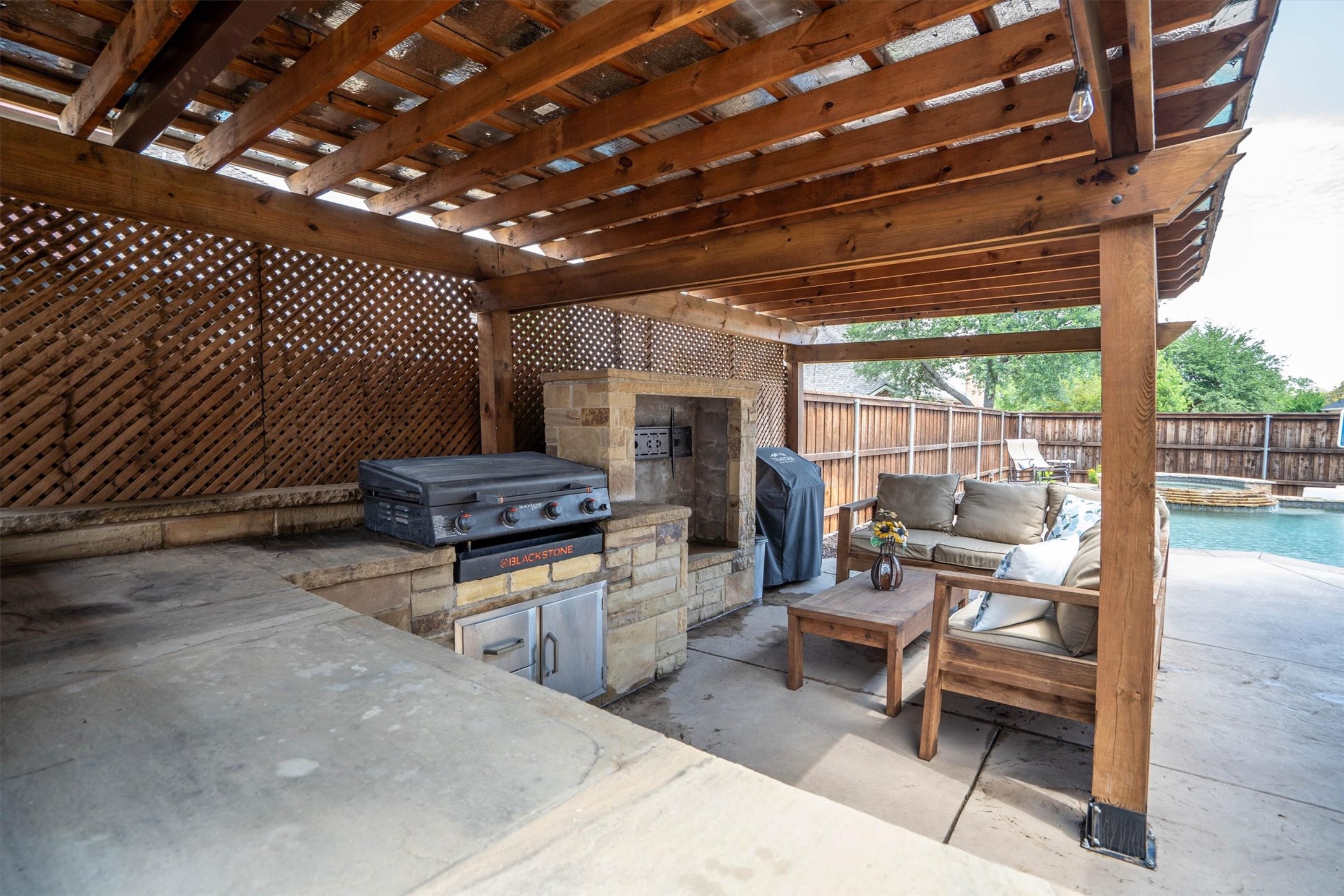 833 Shady Meadow Drive Highland Village TX 75077