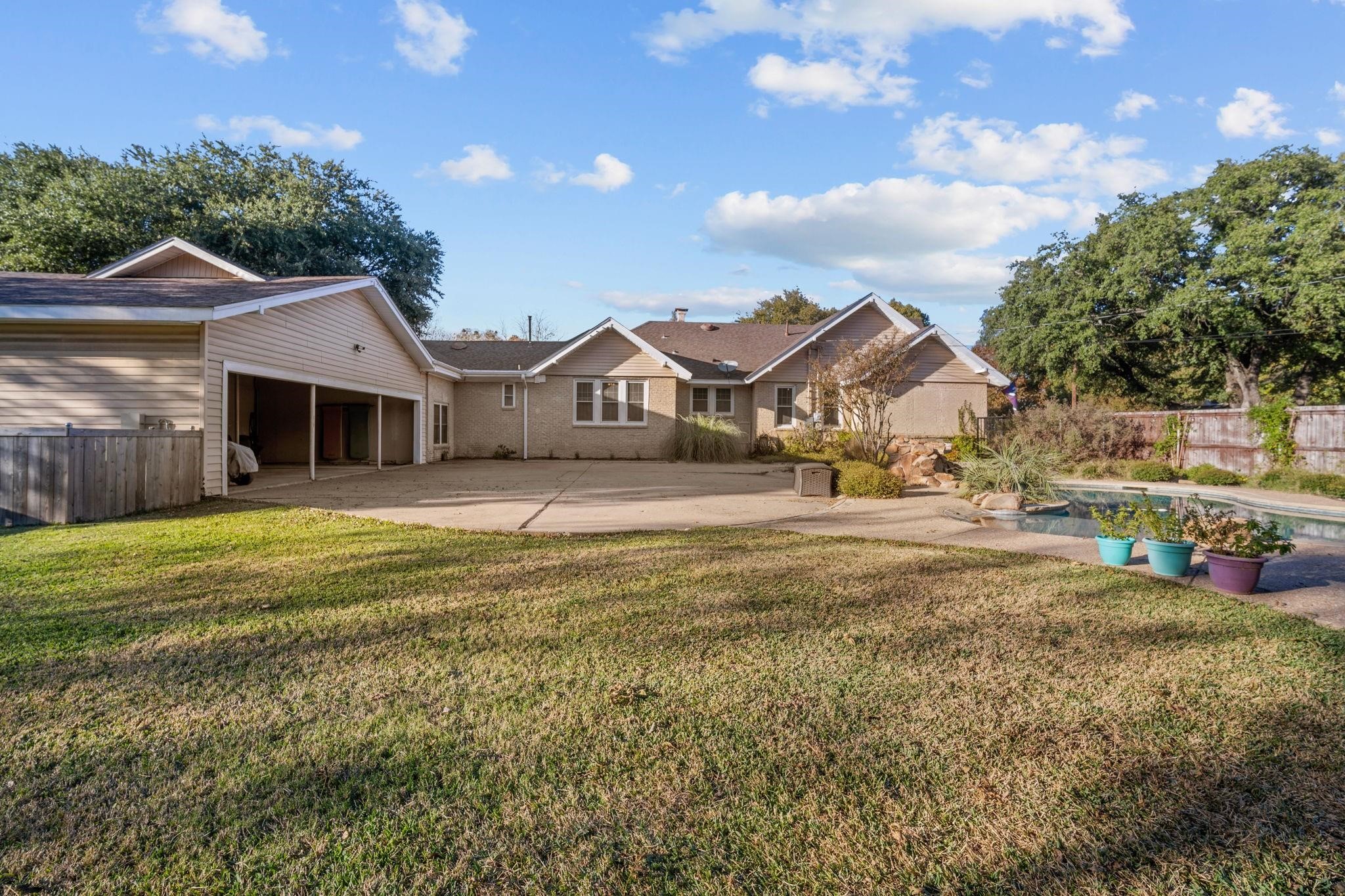 1114 S Crockett Street Sherman TX 75090