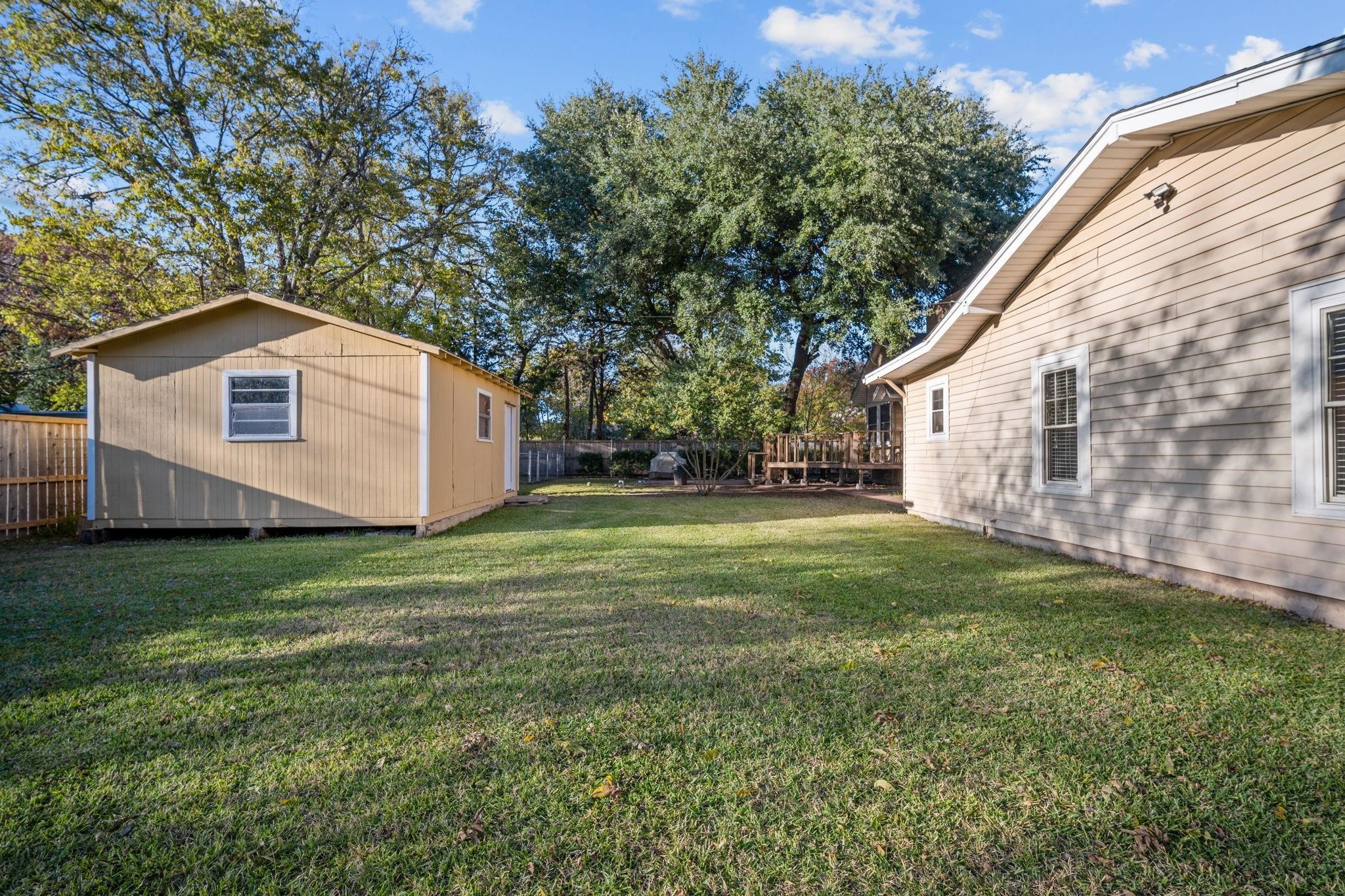 1114 S Crockett Street Sherman TX 75090