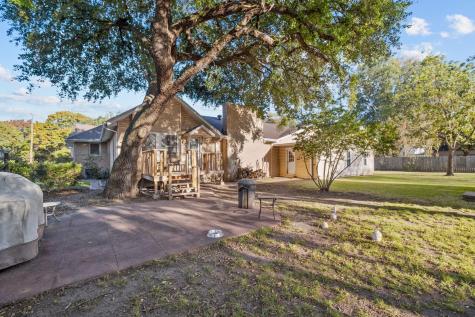 1114 S Crockett Street Sherman TX 75090