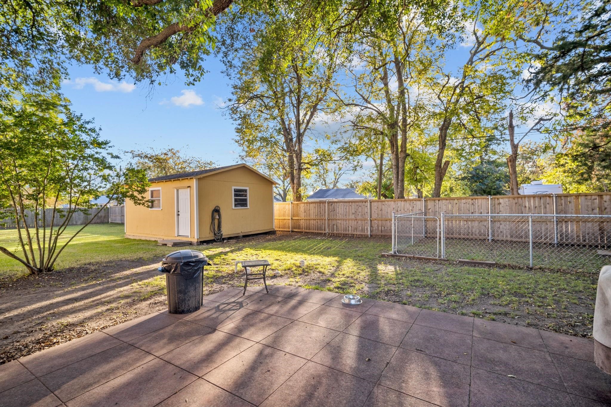 1114 S Crockett Street Sherman TX 75090