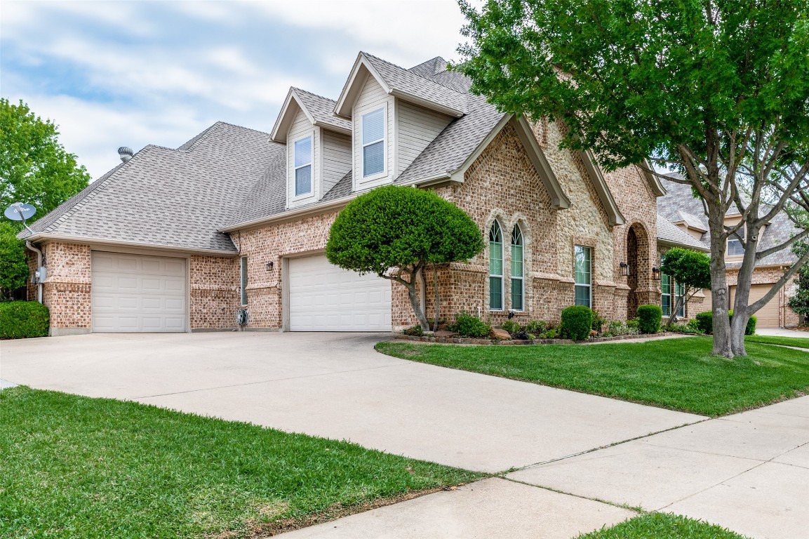 8613 Glenmont Drive North Richland Hills TX 76182