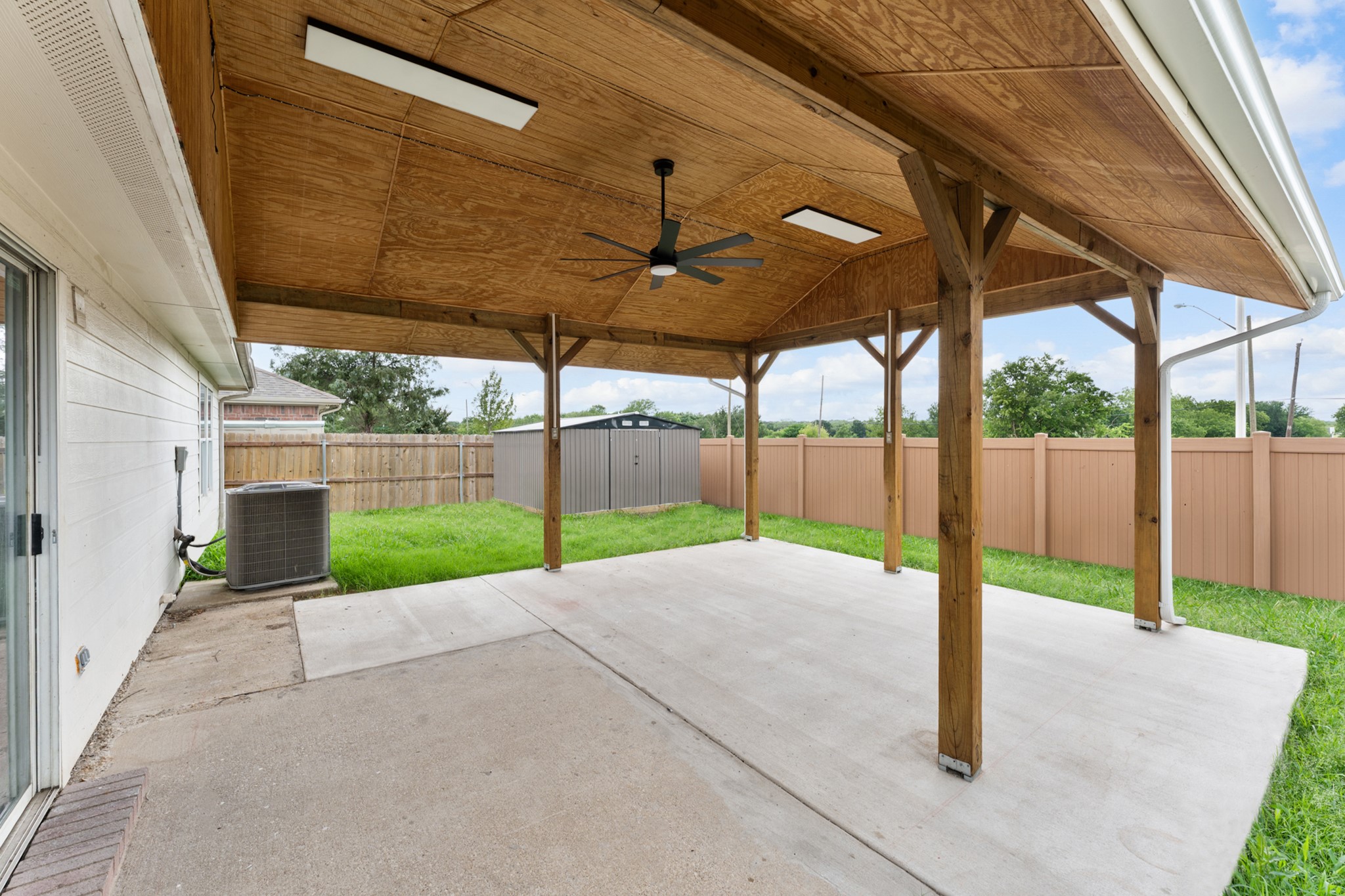 8471 Widgeon Way Dallas TX 75249