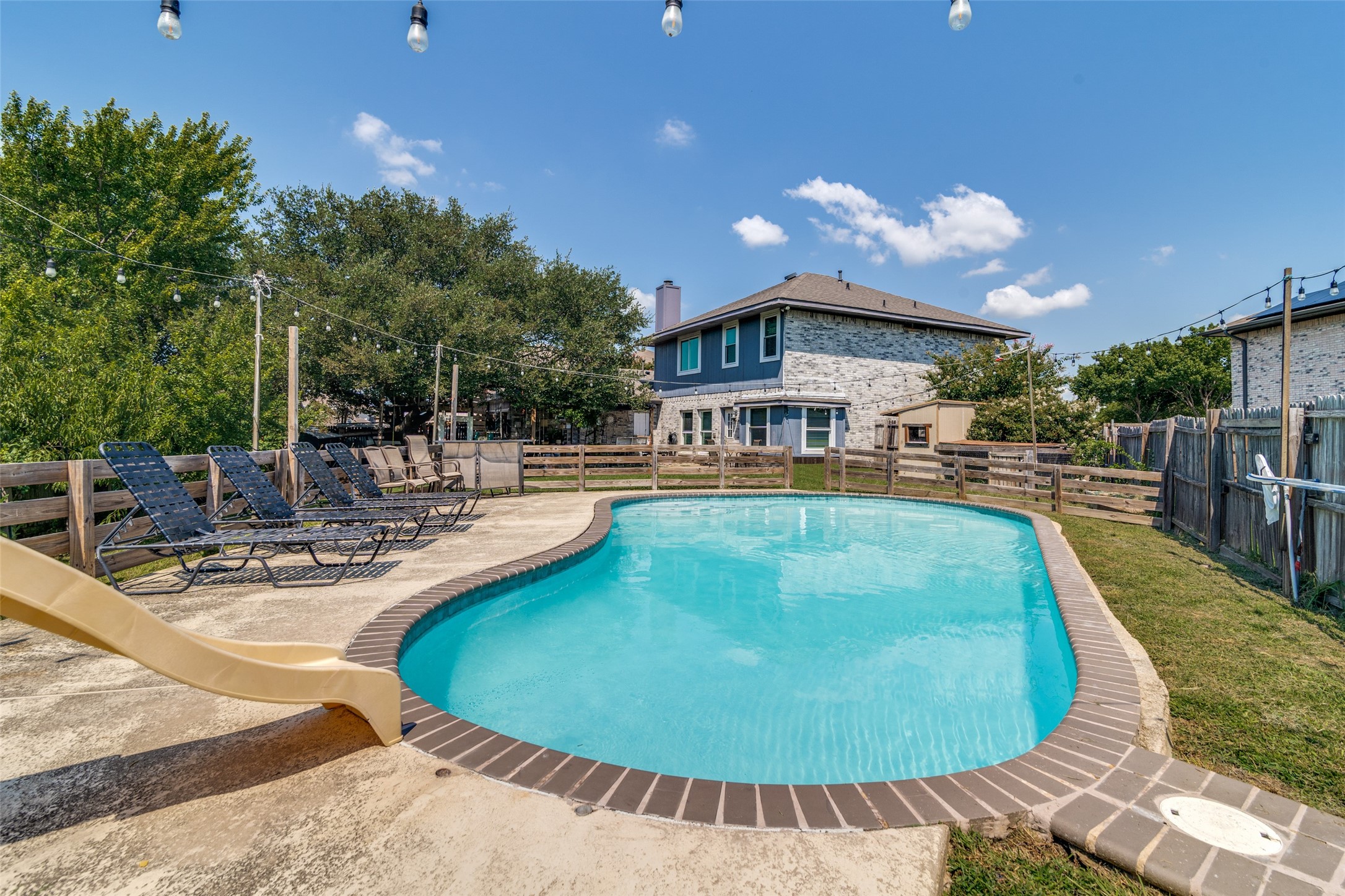 8321 Bristol Court Rowlett TX 75089