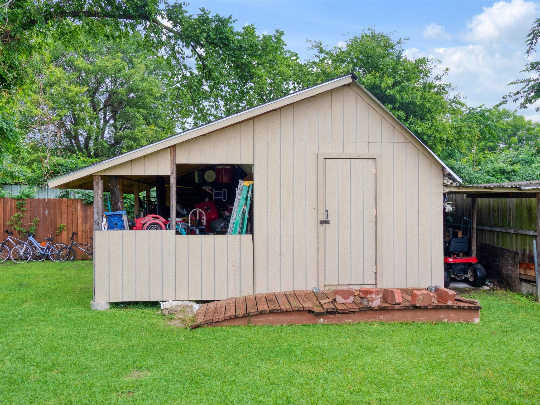 13013 Mitchell Drive Balch Springs TX 75180