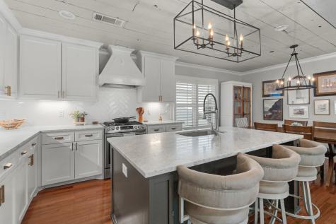 704 Barnes Street Mckinney TX 75069