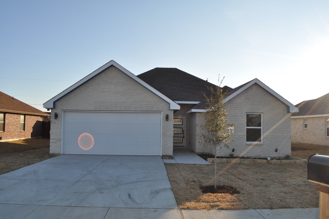 3102 S Cardinal Street Ennis TX 75119